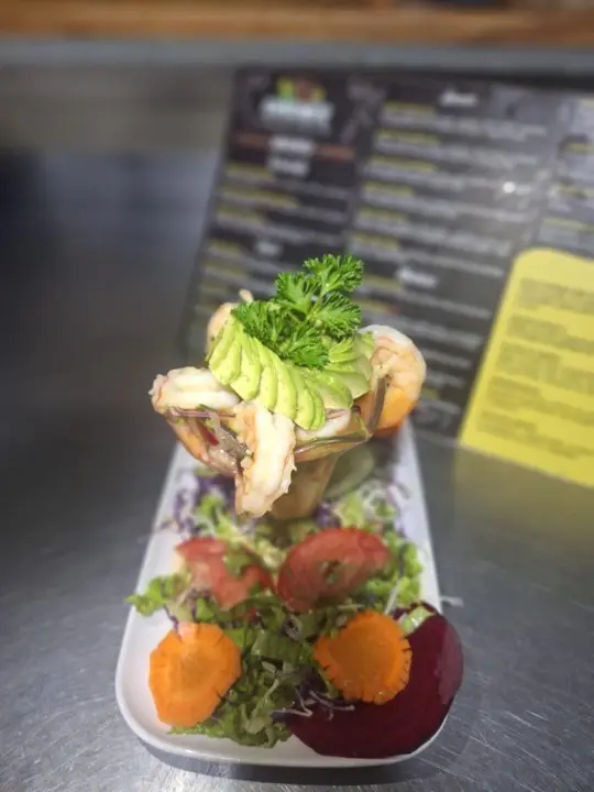 Ceviche servido en copa