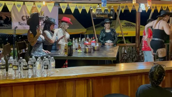 La barra durante un show